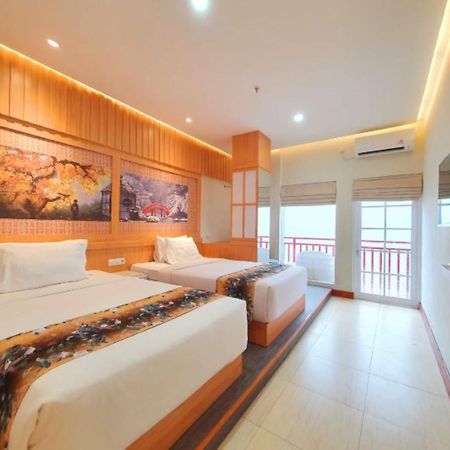 Little Tokyo Hotel Imogiri ภายนอก รูปภาพ